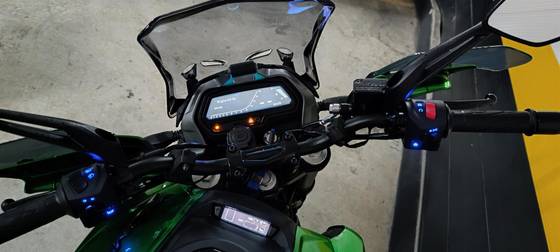 BAJAJ DOMINAR 400 BAJAJ DOMINAR 400